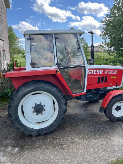 Steyr 8060
