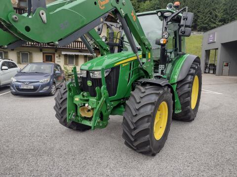 John Deere 5090R