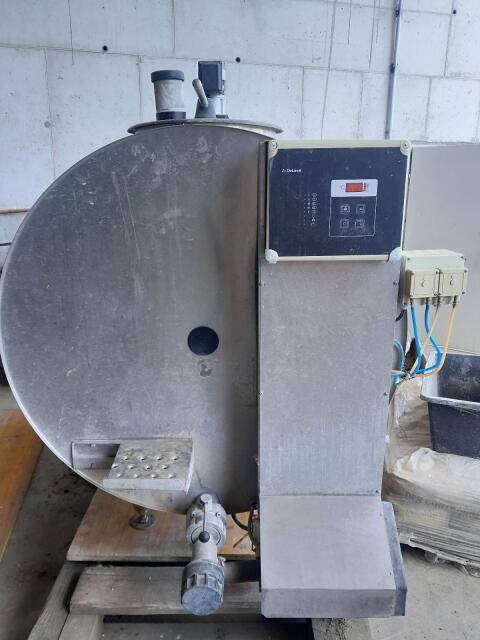 Milchtank inkl. Kühlaggregat und Waschautomat DeLaval DX/CR