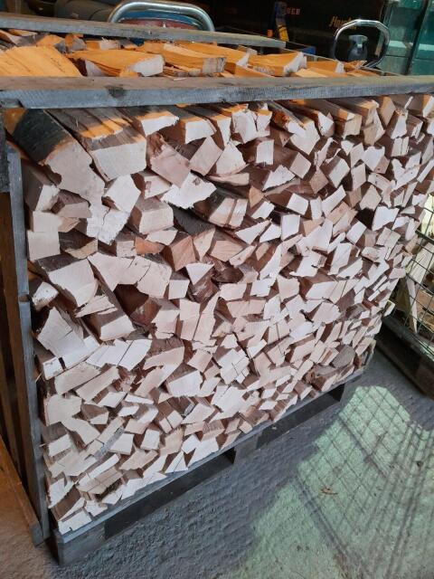 Brennholz für kleine Öfen, Werkstattöfen
