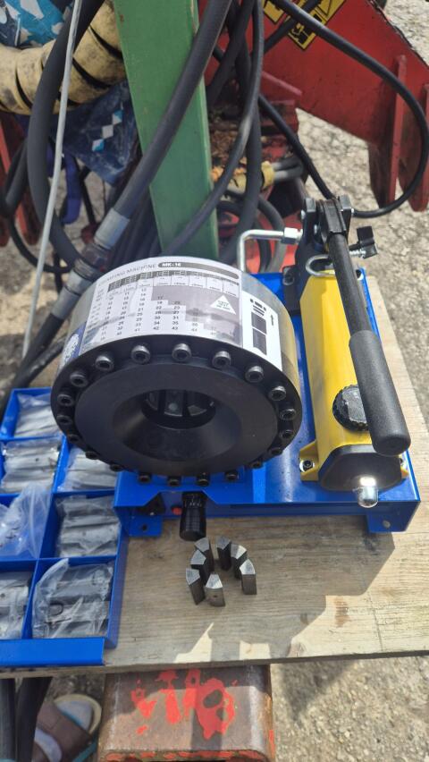 Hydr. Schlauchpresse bis 45 mm