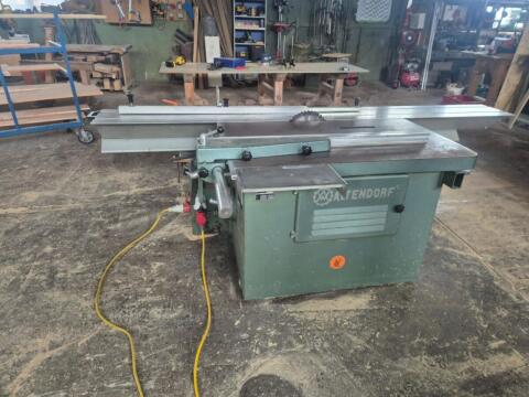 Altendorfer F45 Formatkreissäge mit 2.800 mm Schiebetisch