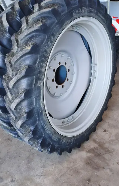 270/85 R 44 Pflegeräder und 11,2 R 28