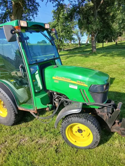 John Deere 2520 HST Kleintraktor