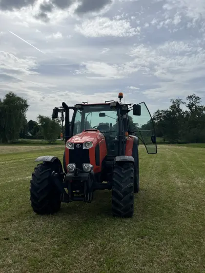 Kubota M135GX, Kubota Traktor