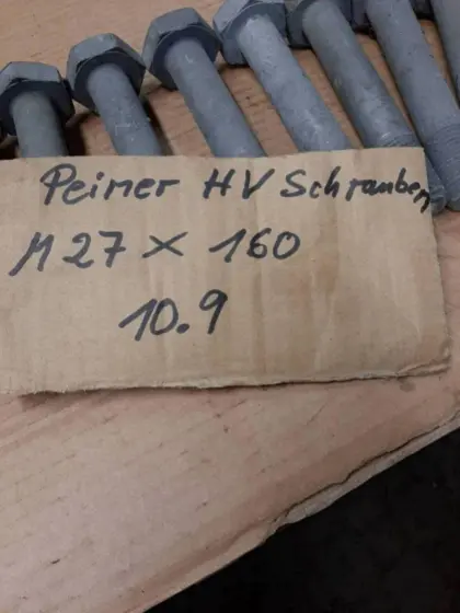 11 m 27x160 HV Schrauben