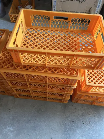 Bäckerei- oder Gemüsekisten