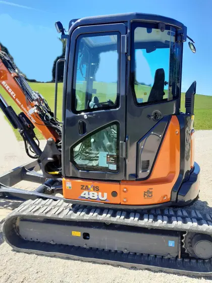 Hitachi 5 t, 320 Bstd., 8x Anbauwerkzeuge, ZX48U