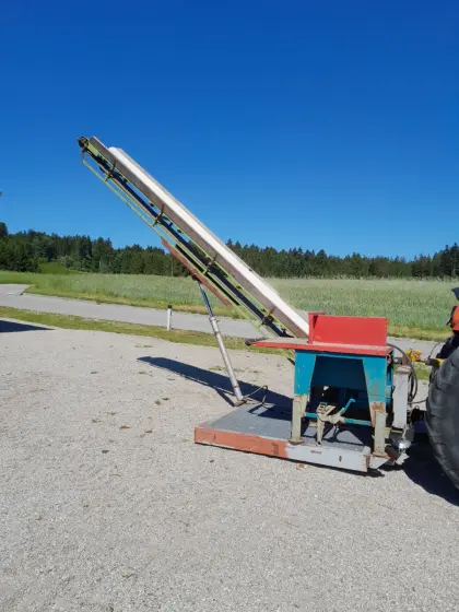 Rolltischkreissäge für Dreipunkt mit Förderband