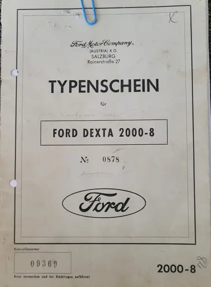 Ford Dexta 2000-8 mit Mulde und Hänger