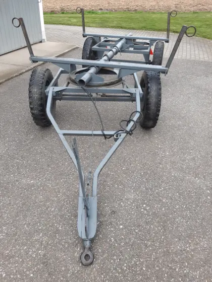 Zweiachsanhänger, Vierrad