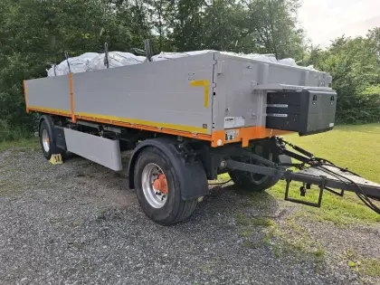 O4 Anhängewagen 3-Seitenkipper