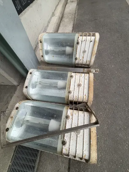 Hallenscheinwerfer