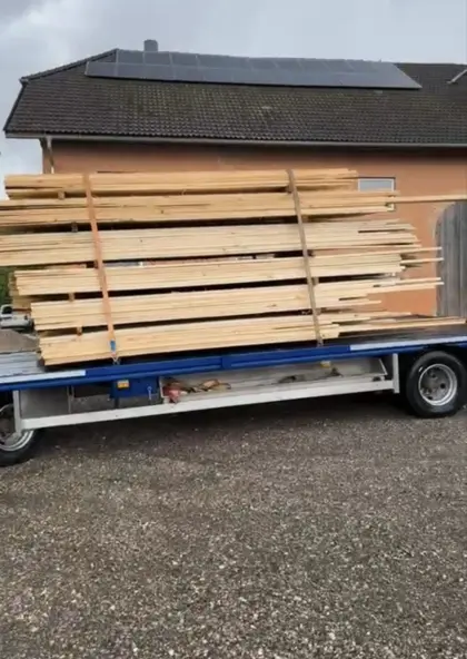 Fichtenbretter, Schwartenbretter, sägerau, Bauholz