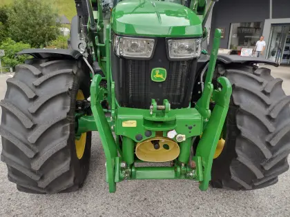 John Deere 5090R