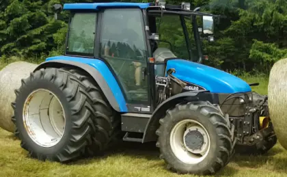 New Holland TL100