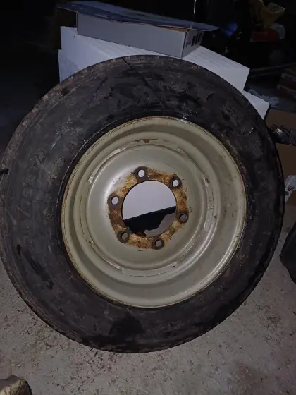 Komplettrad 215/75R17,5