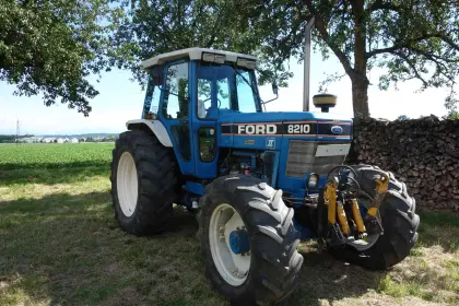 Ford 8210 (Typ 6A-10)
