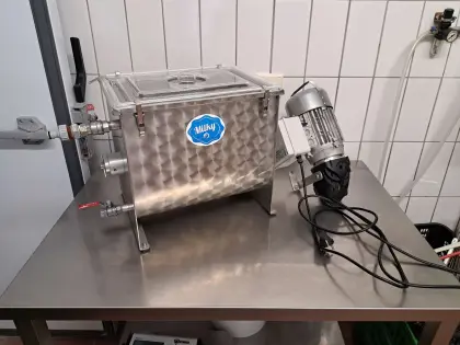 Verkaufe Buttermaschine Milky FJ32