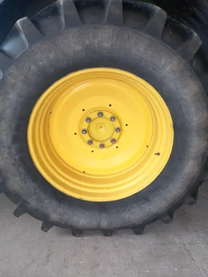 Verkaufe einen Reifen, Vredestein Traxion+, 650/65 R38