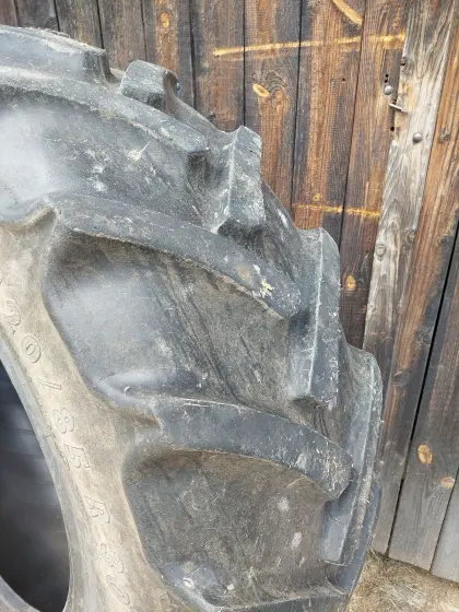 Traktor-Reifen 420/85 R30