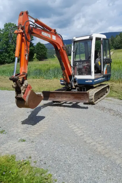 Kubota KX121-2