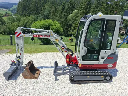 Takeuchi TB016