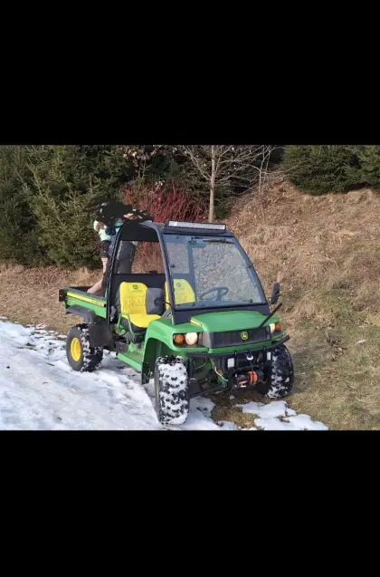 Herr Fredi John Deere Gator HPX 4x4