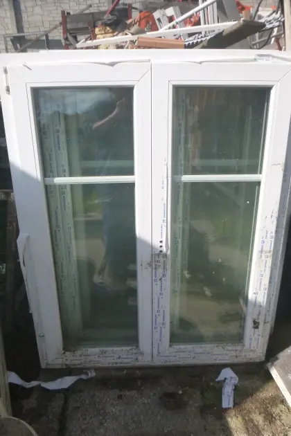 Fenster doppelflügelig, B = 107 cm, H = 135 cm, VP EUR 159/Stk.