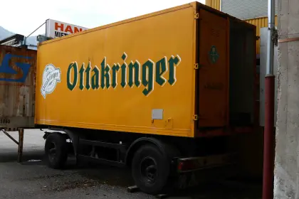 2-Achs-Anhänger isoliert