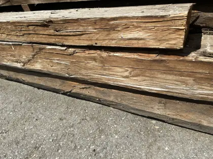 Altholzbalken zu verkaufen