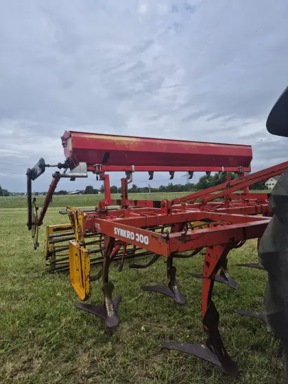 Landsberg/Pöttinger Grubber Synkro 300