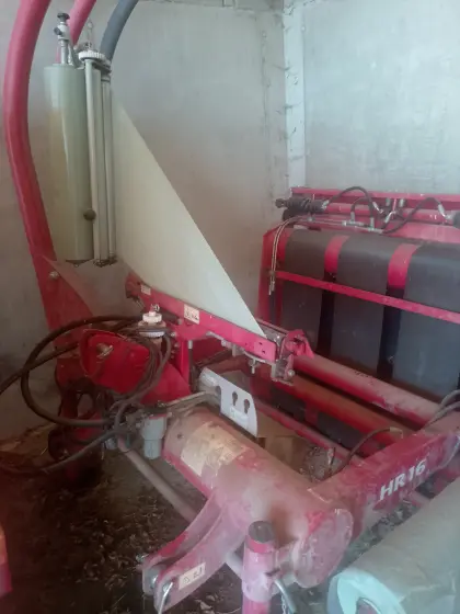Dreipunktwickler Welger Attis HR 16