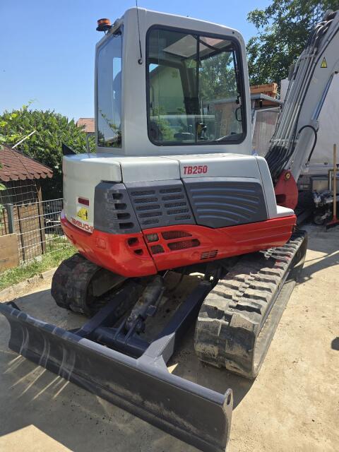 Takeuchi TB 250