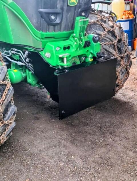 Schneepflugplatte für John Deere 6R Modelle