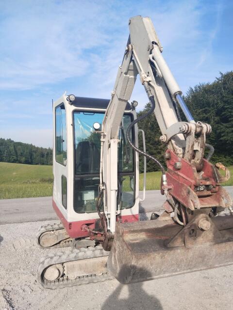 Takeuchi TB016