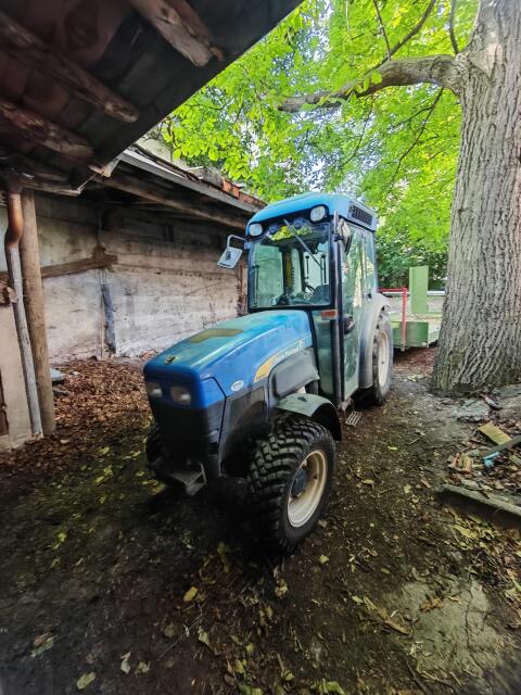 New Holland TN70VA, 4.102 Bstd., hydr. Anhängerbremse