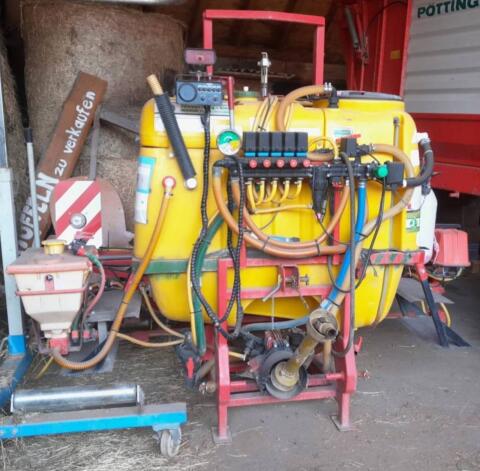 Feldspritze Spritze 600 l, 9 m, el., hydr.
