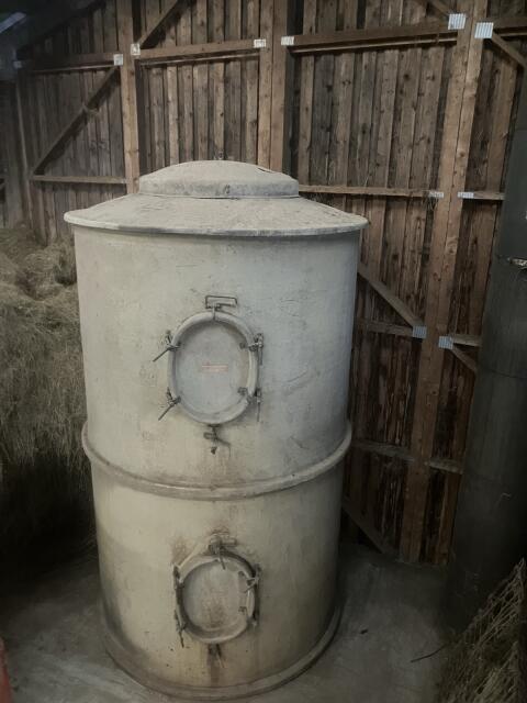Polyester-Silo
