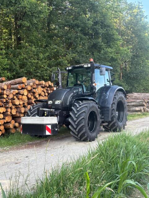 Valtra N 142D stufenlos