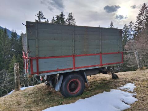 Druckluftgebremster Triebachsanhänger