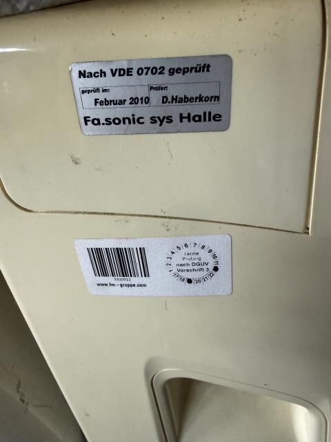 Klimaanlagen, meistens Whirlpool AMC 995