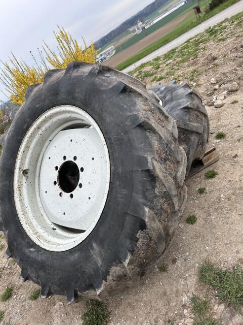 Felgen inkl. Reifen Steyr 8110