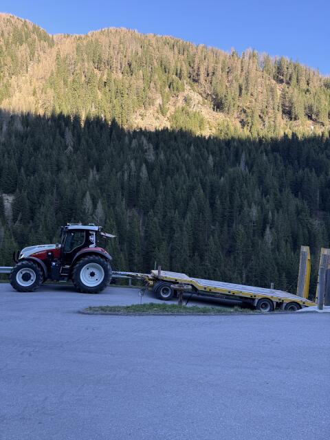 Sonstige Arbeiten, Transporte mit Traktor