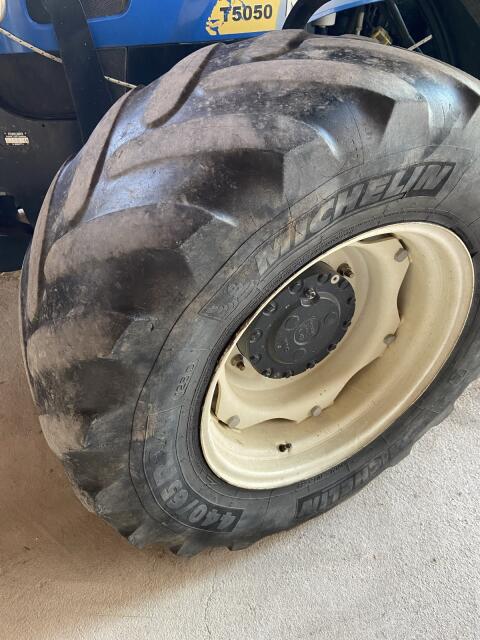 Michelin 440/65R24