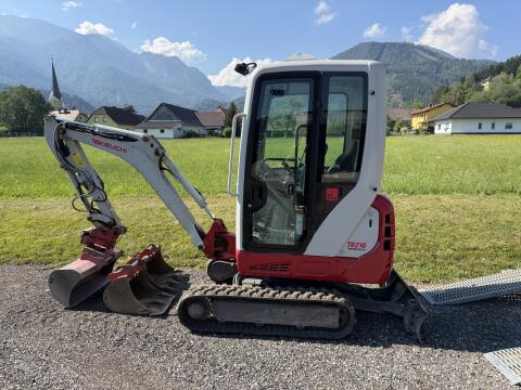 Takeuchi TB216