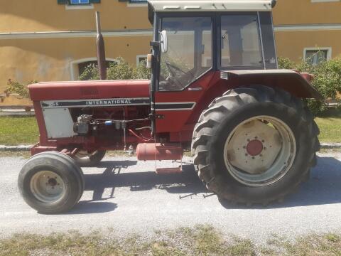 International Harvester 955