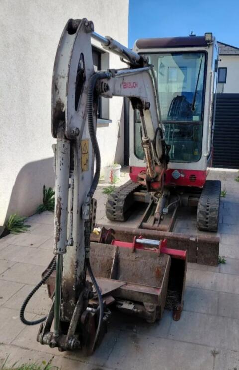 Takeuchi Bagger TB219
