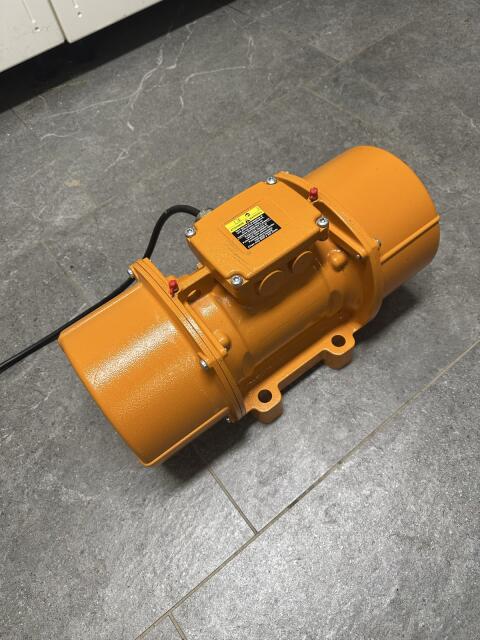 Rüttelmotor, Unwuchtmotor, Vibrationsmotor, Siebanlage