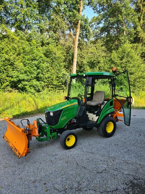 John Deere 1026R